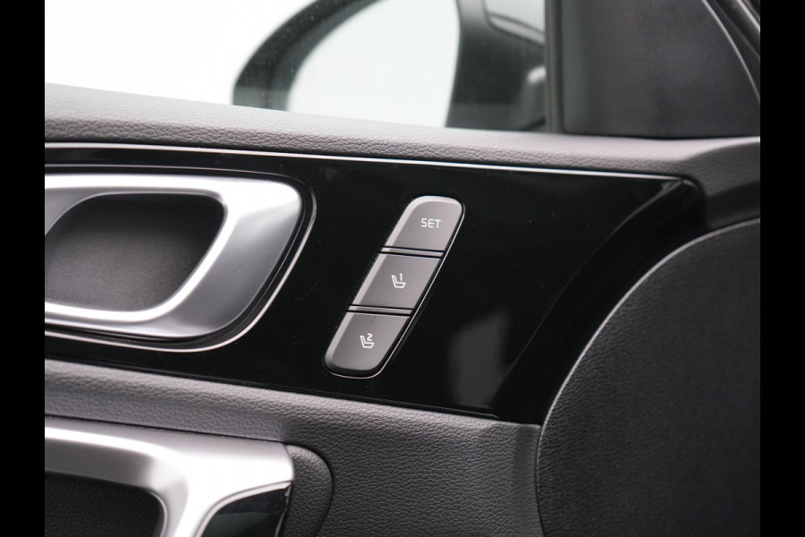 Kia Xceed 1.6 GDi PHEV ExecutiveLine 141pk | Panodak | Adaptive Cruise | Camera | Lederen Sportstoelen Memory & Ventilatie | Stoelen & Stuur Verwarmd | Keyless | BLIS | Apple Carplay | Navigatie | DAB | Plug In Hybrid |