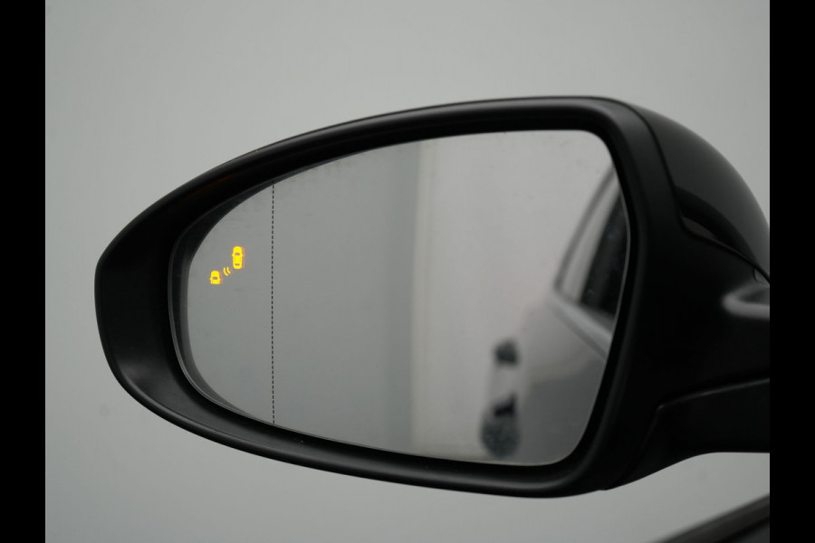 Kia Xceed 1.6 GDi PHEV ExecutiveLine 141pk | Panodak | Adaptive Cruise | Camera | Lederen Sportstoelen Memory & Ventilatie | Stoelen & Stuur Verwarmd | Keyless | BLIS | Apple Carplay | Navigatie | DAB | Plug In Hybrid |