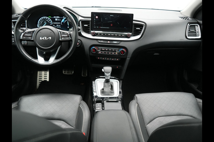 Kia Xceed 1.6 GDi PHEV ExecutiveLine 141pk | Panodak | Adaptive Cruise | Camera | Lederen Sportstoelen Memory & Ventilatie | Stoelen & Stuur Verwarmd | Keyless | BLIS | Apple Carplay | Navigatie | DAB | Plug In Hybrid |