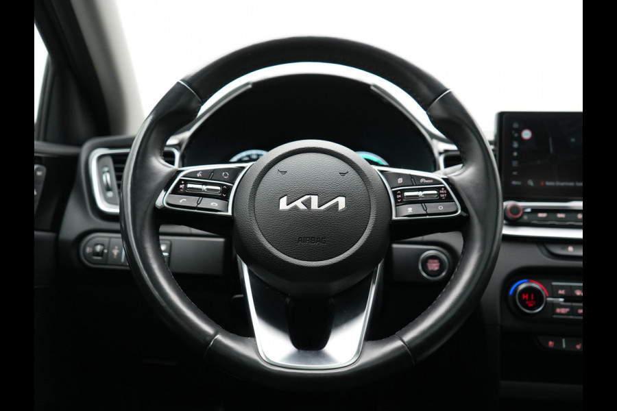Kia Xceed 1.6 GDi PHEV ExecutiveLine 141pk | Panodak | Adaptive Cruise | Camera | Lederen Sportstoelen Memory & Ventilatie | Stoelen & Stuur Verwarmd | Keyless | BLIS | Apple Carplay | Navigatie | DAB | Plug In Hybrid |