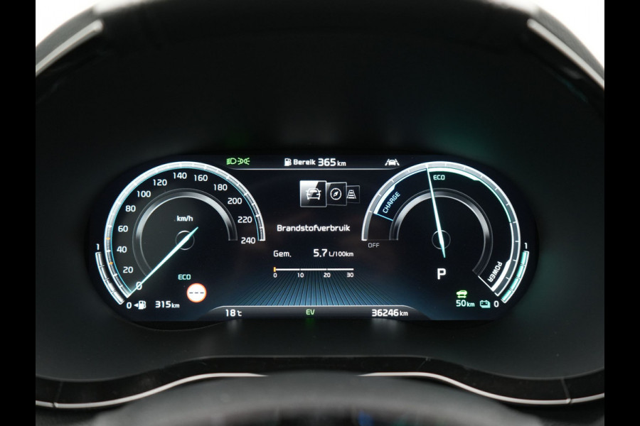 Kia Xceed 1.6 GDi PHEV ExecutiveLine 141pk | Panodak | Adaptive Cruise | Camera | Lederen Sportstoelen Memory & Ventilatie | Stoelen & Stuur Verwarmd | Keyless | BLIS | Apple Carplay | Navigatie | DAB | Plug In Hybrid |