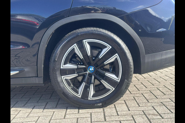 BMW iX3 Executive 80 kWh NL-AUTO | PANODAK | TREKHAAK| SOH 97,3%