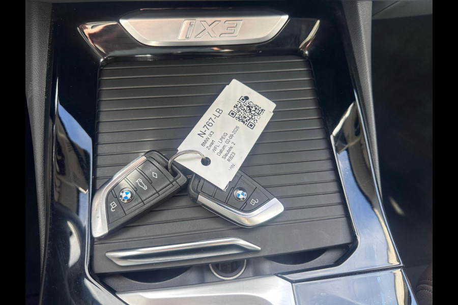 BMW iX3 Executive 80 kWh NL-AUTO | PANODAK | TREKHAAK| SOH 97,3%