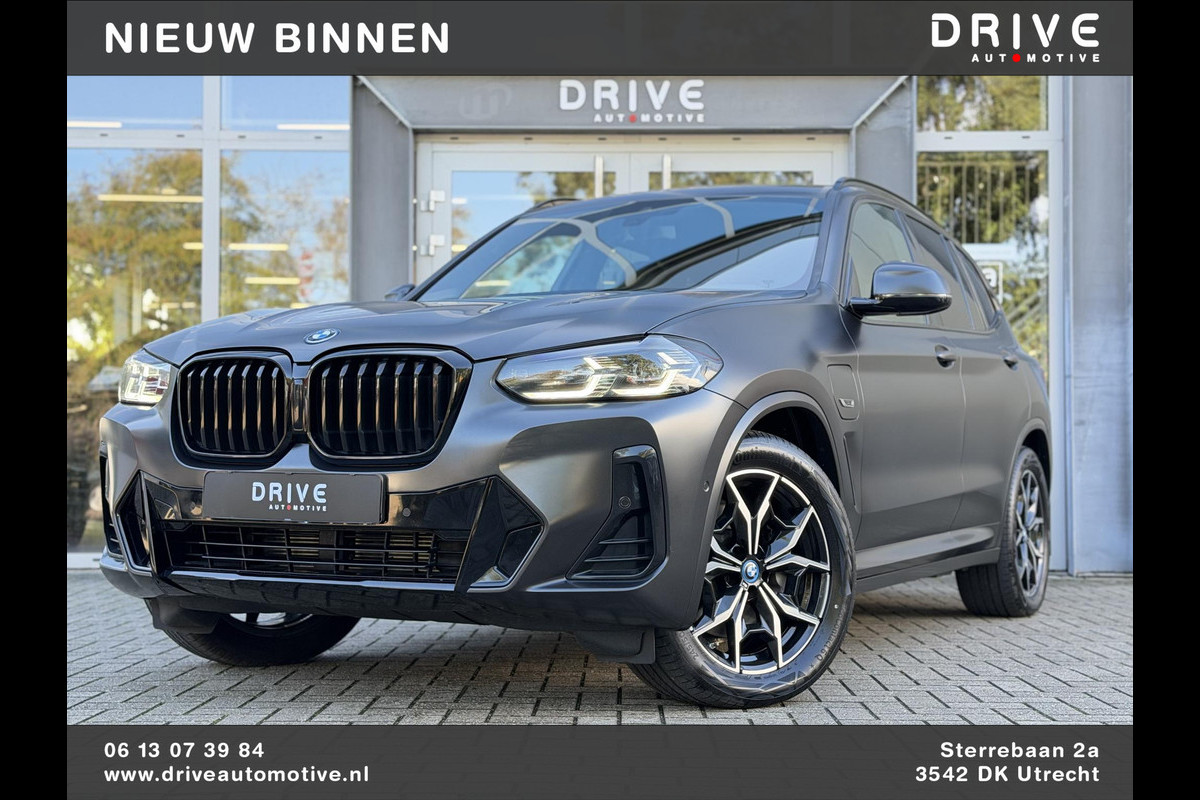 BMW X3 xDrive30e High Ex M-Sport LCI|Leer|Memory|Cam|Uniek: Individual Frozen Deep Grey|