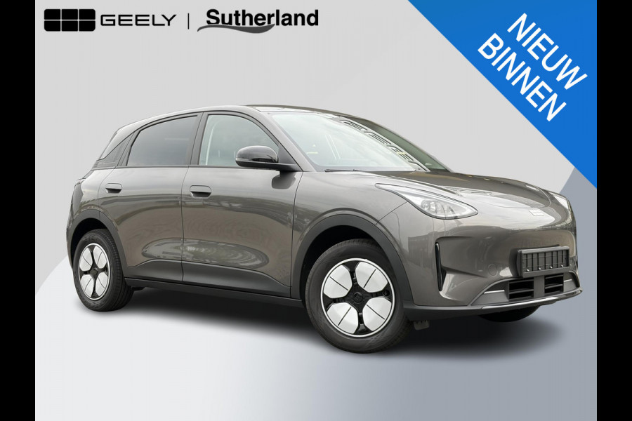 GEELY E2 Max 47 kWh 115 PK | VOORRAAD! | 345 Km actieradius | Verwarmbare voorstoelen en stuurwiel | Achteruitrijcamera en parkeersensoren achter | 8,8" digitaal instrumentenpaneel en 14,6" multimediascherm met Flyme Auto