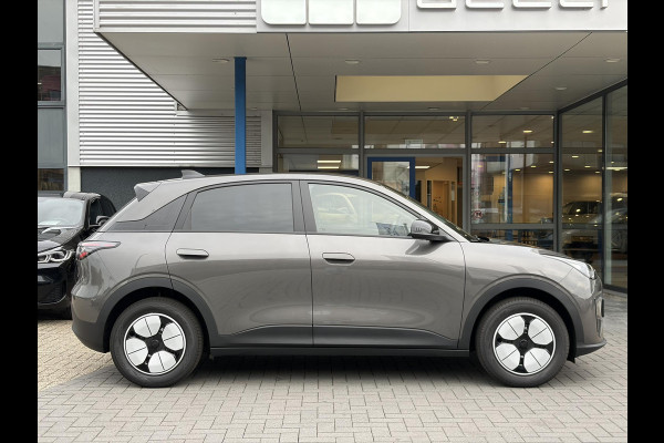 GEELY E2 Max 47 kWh 115 PK | VOORRAAD! | 345 Km actieradius | Verwarmbare voorstoelen en stuurwiel | Achteruitrijcamera en parkeersensoren achter | 8,8" digitaal instrumentenpaneel en 14,6" multimediascherm met Flyme Auto