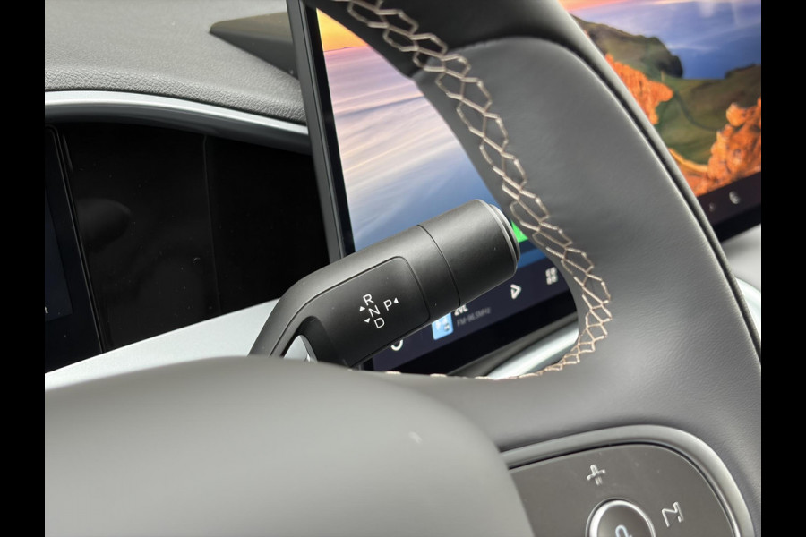 GEELY E2 Max 47 kWh 115 PK | VOORRAAD! | 345 Km actieradius | Verwarmbare voorstoelen en stuurwiel | Achteruitrijcamera en parkeersensoren achter | 8,8" digitaal instrumentenpaneel en 14,6" multimediascherm met Flyme Auto