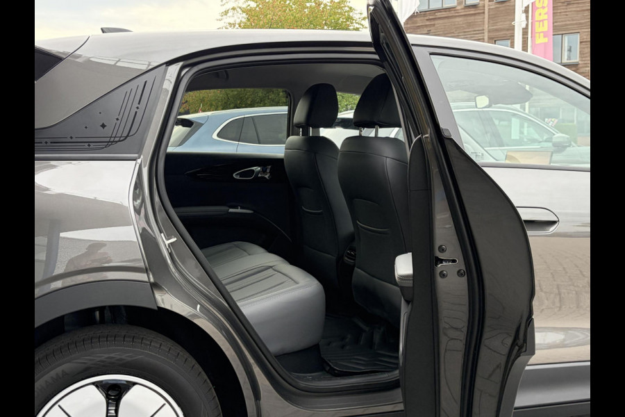GEELY E2 Max 47 kWh 115 PK | VOORRAAD! | 345 Km actieradius | Verwarmbare voorstoelen en stuurwiel | Achteruitrijcamera en parkeersensoren achter | 8,8" digitaal instrumentenpaneel en 14,6" multimediascherm met Flyme Auto