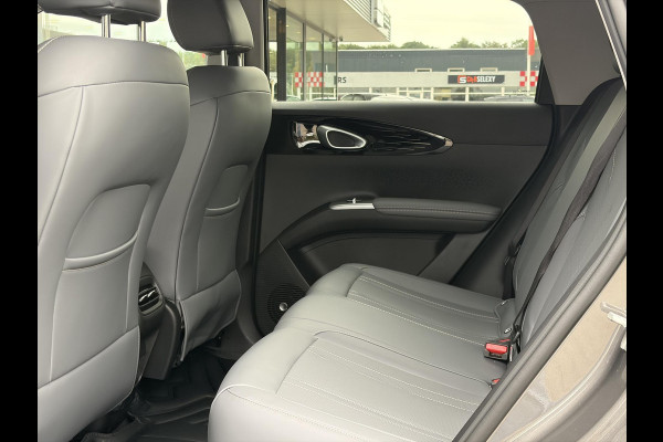 GEELY E2 Max 47 kWh 115 PK | VOORRAAD! | 345 Km actieradius | Verwarmbare voorstoelen en stuurwiel | Achteruitrijcamera en parkeersensoren achter | 8,8" digitaal instrumentenpaneel en 14,6" multimediascherm met Flyme Auto