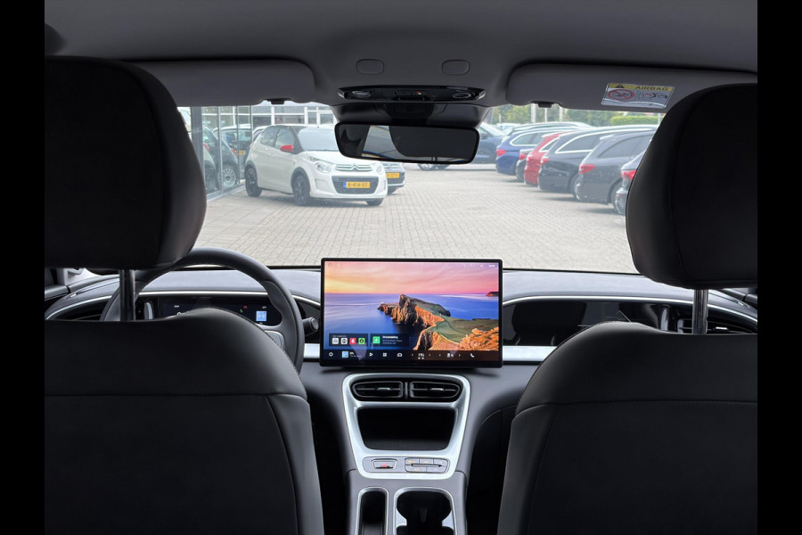 GEELY E2 Max 47 kWh 115 PK | VOORRAAD! | 345 Km actieradius | Verwarmbare voorstoelen en stuurwiel | Achteruitrijcamera en parkeersensoren achter | 8,8" digitaal instrumentenpaneel en 14,6" multimediascherm met Flyme Auto