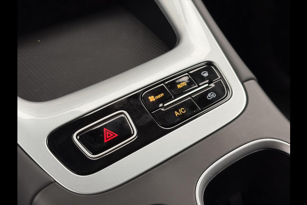 GEELY E2 Max 47 kWh 115 PK | VOORRAAD! | 345 Km actieradius | Verwarmbare voorstoelen en stuurwiel | Achteruitrijcamera en parkeersensoren achter | 8,8" digitaal instrumentenpaneel en 14,6" multimediascherm met Flyme Auto