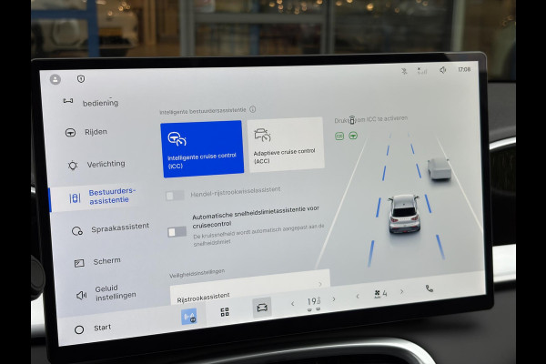 GEELY E2 Max 47 kWh 115 PK | VOORRAAD! | 345 Km actieradius | Verwarmbare voorstoelen en stuurwiel | Achteruitrijcamera en parkeersensoren achter | 8,8" digitaal instrumentenpaneel en 14,6" multimediascherm met Flyme Auto