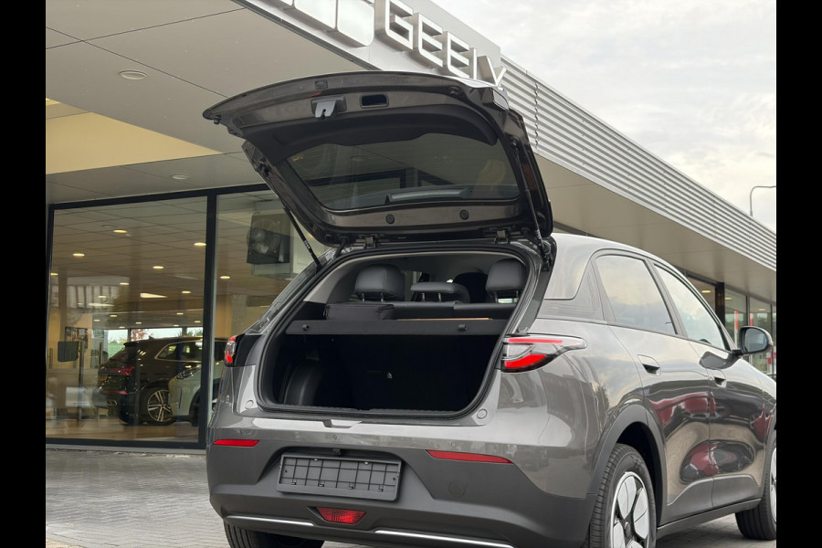 GEELY E2 Max 47 kWh 115 PK | VOORRAAD! | 345 Km actieradius | Verwarmbare voorstoelen en stuurwiel | Achteruitrijcamera en parkeersensoren achter | 8,8" digitaal instrumentenpaneel en 14,6" multimediascherm met Flyme Auto