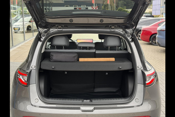 GEELY E2 Max 47 kWh 115 PK | VOORRAAD! | 345 Km actieradius | Verwarmbare voorstoelen en stuurwiel | Achteruitrijcamera en parkeersensoren achter | 8,8" digitaal instrumentenpaneel en 14,6" multimediascherm met Flyme Auto