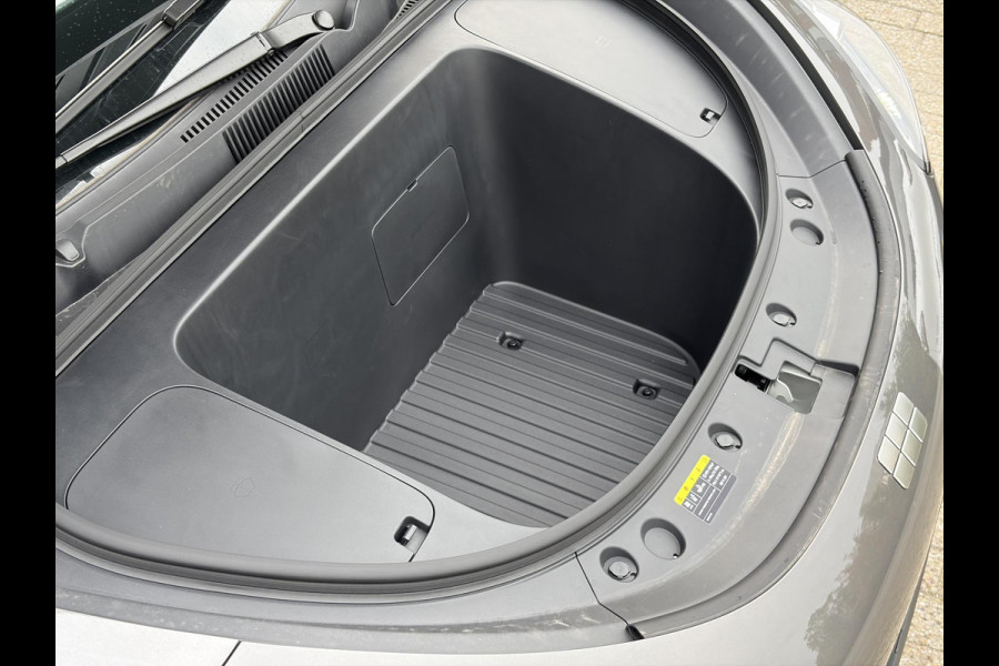 GEELY E2 Max 47 kWh 115 PK | VOORRAAD! | 345 Km actieradius | Verwarmbare voorstoelen en stuurwiel | Achteruitrijcamera en parkeersensoren achter | 8,8" digitaal instrumentenpaneel en 14,6" multimediascherm met Flyme Auto
