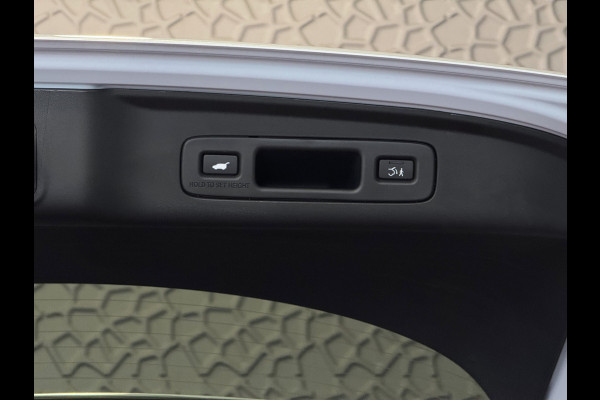 Honda Zr-V 2.0 e:HEV 184 PK STOELVERW CAMERA CARPLAY SPORT ELEK.STOEL PDC Platinum White Pearl