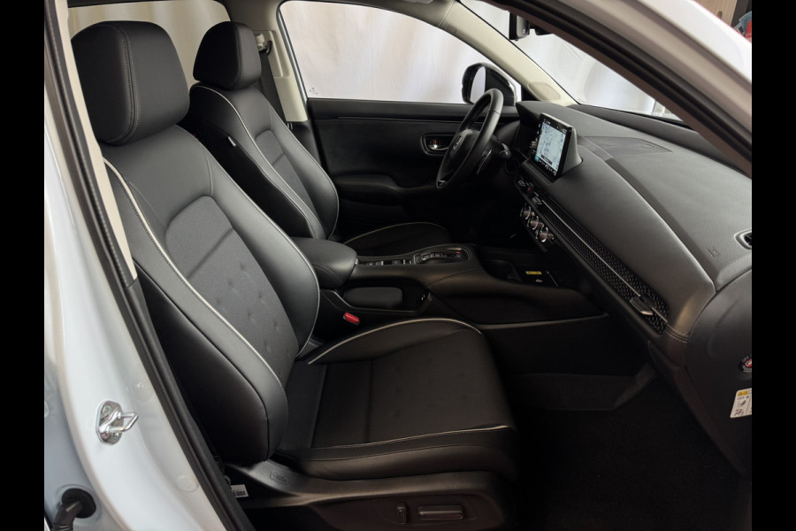 Honda Zr-V 2.0 e:HEV 184 PK STOELVERW CAMERA CARPLAY SPORT ELEK.STOEL PDC Platinum White Pearl