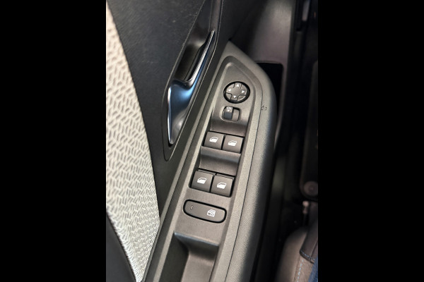 Citroën C4 1.2 Puretech Feel Pack 55.000 KM - AUTOMAAT I Navigatie / Apple CarPlay I LED I PDC I Sport velgen I Dealer onderhouden