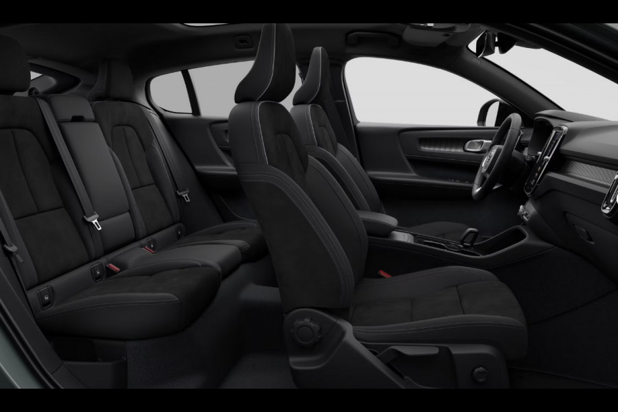 Volvo EC40 Single Motor Extended Range Plus Europa 82 kWh 360 Camera/ Panoramadak/ Harman Kardon audio/ Adaptive cruise control/ Pilot Assist/ Google Services/ 20" Lichtmetalen velgen