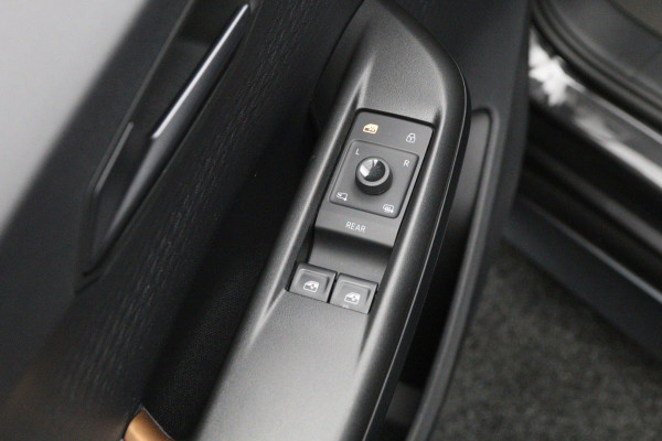 CUPRA Born Essential 62 kW 204 PK, SOH 91 %, Carplay, LED, Sportstoelen