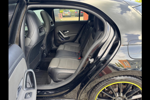 Mercedes-Benz A-Klasse 200 AMG / EDITION 1 / FULL OPTIONS / PANO / BURMESTER / LEDER / CARBON / SFEER / CAMERA / KEYLESS / DAB+ !