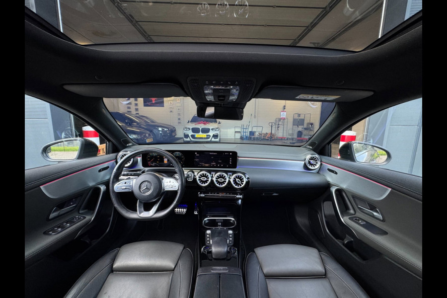 Mercedes-Benz A-Klasse 200 AMG / EDITION 1 / FULL OPTIONS / PANO / BURMESTER / LEDER / CARBON / SFEER / CAMERA / KEYLESS / DAB+ !