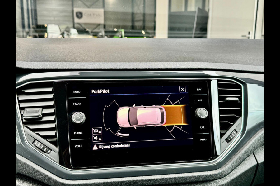 Volkswagen T-Roc 2.0 TSI 4Motion 190+PK R-LINE LED/VIRTUAL/SFEER/PANO/LEER+S.VERWARMING/19" LMV/PDC/ACC/12 MND GARANTIE!
