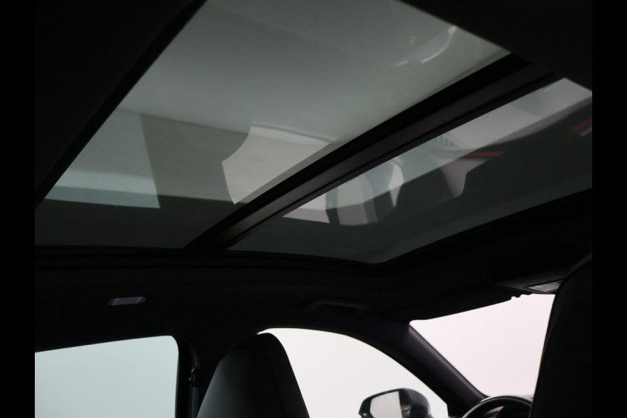 CUPRA Formentor 1.4 e-HYBRID 245 PK VZ PERFORMANCE + PANORAMA | 19 INCH | ADAPTIVE CRUISE | STUURVERW. | SFEERVERLICHTING