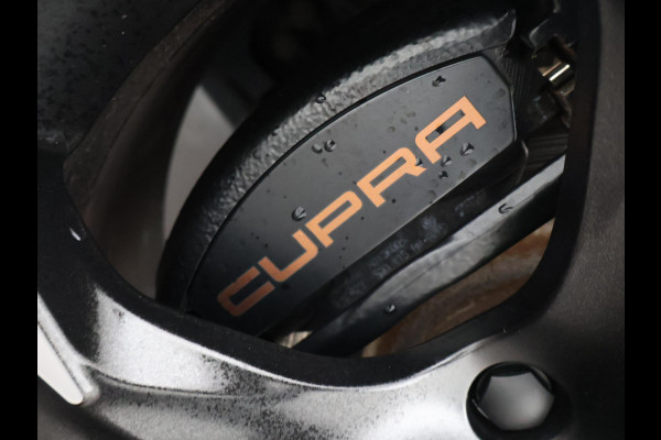 CUPRA Formentor 1.4 e-HYBRID 245 PK VZ PERFORMANCE + PANORAMA | 19 INCH | ADAPTIVE CRUISE | STUURVERW. | SFEERVERLICHTING