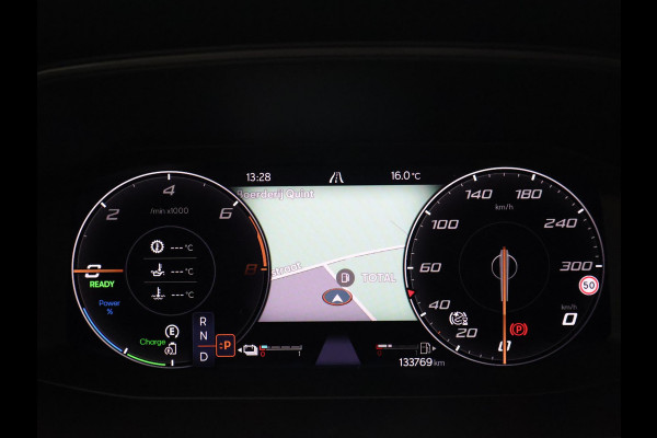 CUPRA Formentor 1.4 e-HYBRID 245 PK VZ PERFORMANCE + PANORAMA | 19 INCH | ADAPTIVE CRUISE | STUURVERW. | SFEERVERLICHTING