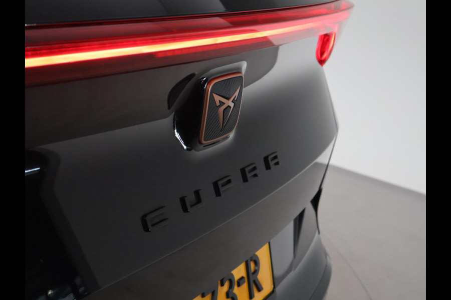 CUPRA Formentor 1.4 e-HYBRID 245 PK VZ PERFORMANCE + PANORAMA | 19 INCH | ADAPTIVE CRUISE | STUURVERW. | SFEERVERLICHTING