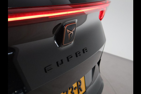 CUPRA Formentor 1.4 e-HYBRID 245 PK VZ PERFORMANCE + PANORAMA | 19 INCH | ADAPTIVE CRUISE | STUURVERW. | SFEERVERLICHTING
