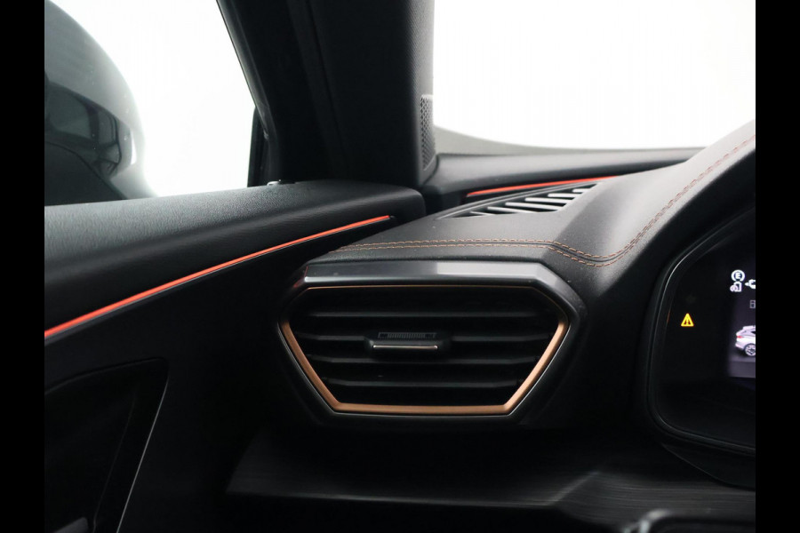 CUPRA Formentor 1.4 e-HYBRID 245 PK VZ PERFORMANCE + PANORAMA | 19 INCH | ADAPTIVE CRUISE | STUURVERW. | SFEERVERLICHTING