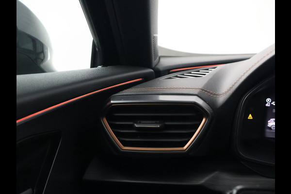 CUPRA Formentor 1.4 e-HYBRID 245 PK VZ PERFORMANCE + PANORAMA | 19 INCH | ADAPTIVE CRUISE | STUURVERW. | SFEERVERLICHTING