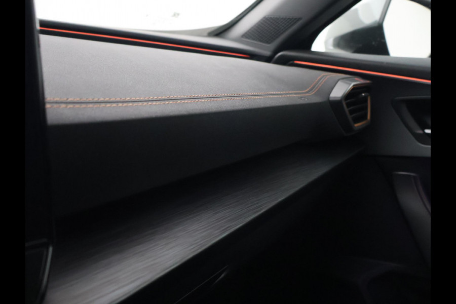 CUPRA Formentor 1.4 e-HYBRID 245 PK VZ PERFORMANCE + PANORAMA | 19 INCH | ADAPTIVE CRUISE | STUURVERW. | SFEERVERLICHTING