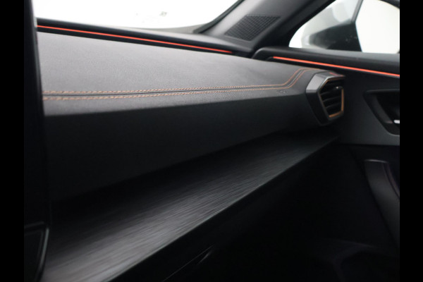 CUPRA Formentor 1.4 e-HYBRID 245 PK VZ PERFORMANCE + PANORAMA | 19 INCH | ADAPTIVE CRUISE | STUURVERW. | SFEERVERLICHTING