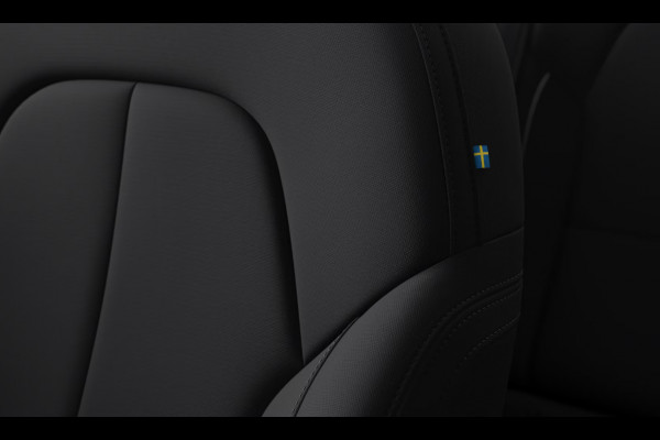 Volvo EC40 Single Motor Plus Europa 70 kWh Panoramadak/ Harman Kardon audio/ Keyless Entry/ Elektrisch verstelbare stoelen met geheugen/ Google Services/