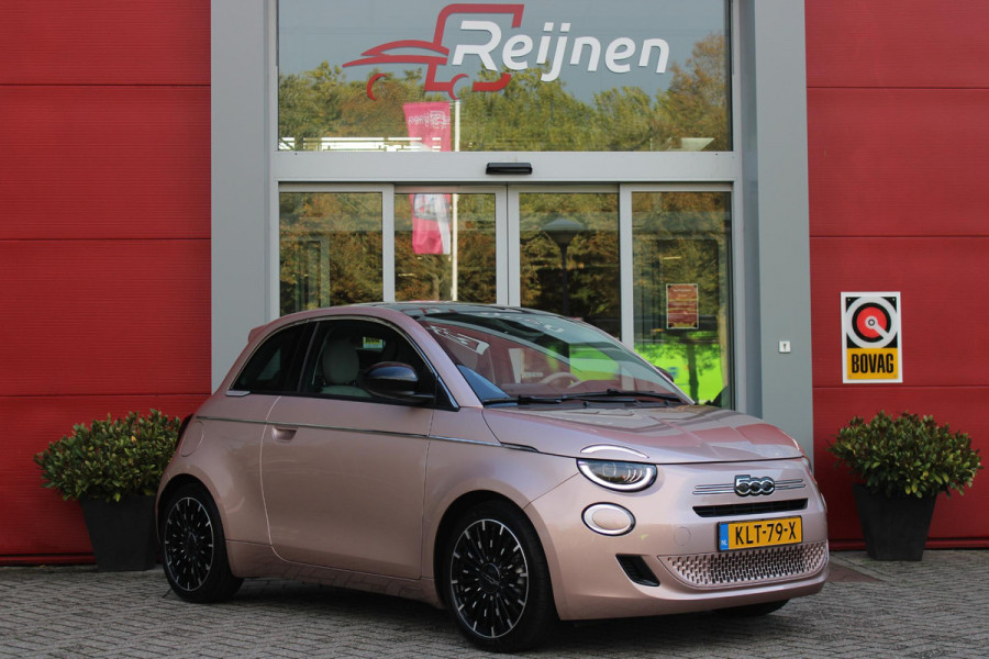 Fiat 500 1.0 Hybrid La Prima | PANORAMADAK | DRAADLOZE APPLE CARPLAY/ANDROID AUTO | DRAADLOZE TELEFOONLADER | LEDER BEKLEDING | ACHTERUITRIJ CAMERA  | PARKEERSESOREN ACHTER | 17" LICHTMETALEN VELGEN DIAMOND CUT | ROSE GOLD | JBL PREMIUM AUDIO | DAB+ RADIO |  LED KOPLAMPEN "INFINITY" | CLIMATE CONTROL | REGEN/LICHT SENSOR | KEYLESS START |  | CRUISE CONTROL |