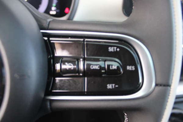 Fiat 500 1.0 Hybrid La Prima | PANORAMADAK | DRAADLOZE APPLE CARPLAY/ANDROID AUTO | DRAADLOZE TELEFOONLADER | LEDER BEKLEDING | ACHTERUITRIJ CAMERA  | PARKEERSESOREN ACHTER | 17" LICHTMETALEN VELGEN DIAMOND CUT | ROSE GOLD | JBL PREMIUM AUDIO | DAB+ RADIO |  LED KOPLAMPEN "INFINITY" | CLIMATE CONTROL | REGEN/LICHT SENSOR | KEYLESS START |  | CRUISE CONTROL |