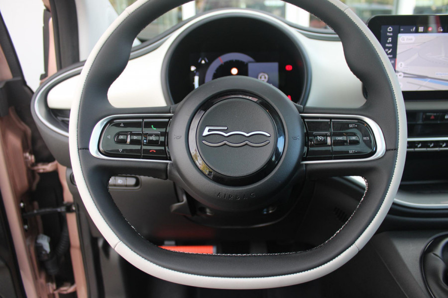 Fiat 500 1.0 Hybrid La Prima | PANORAMADAK | DRAADLOZE APPLE CARPLAY/ANDROID AUTO | DRAADLOZE TELEFOONLADER | LEDER BEKLEDING | ACHTERUITRIJ CAMERA  | PARKEERSESOREN ACHTER | 17" LICHTMETALEN VELGEN DIAMOND CUT | ROSE GOLD | JBL PREMIUM AUDIO | DAB+ RADIO |  LED KOPLAMPEN "INFINITY" | CLIMATE CONTROL | REGEN/LICHT SENSOR | KEYLESS START |  | CRUISE CONTROL |