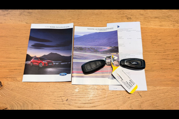 Ford Kuga 2.5 PHEV ST-LINE X PANORAMDAK LEER NAVI CAMERA ELECTR TREKHAAK