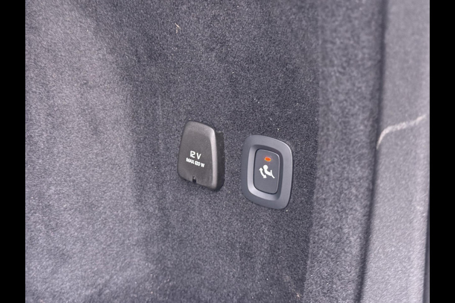 Volvo V60 2.0 T5 Inscription VOLVO DEALER ONDERHOUDEN | FULL OPTIONS| BOWERS & WILKINS| ELEK. TREKHAAK| PANO| STOELVENTILATIE| HUD| ACHTERBANK VERWARMD| ORIG. NL NAP|