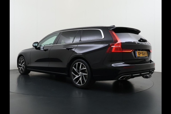 Volvo V60 2.0 T5 Inscription VOLVO DEALER ONDERHOUDEN | FULL OPTIONS| BOWERS & WILKINS| ELEK. TREKHAAK| PANO| STOELVENTILATIE| HUD| ACHTERBANK VERWARMD| ORIG. NL NAP|