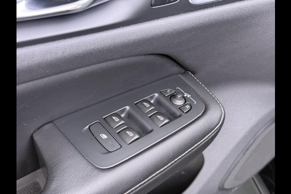 Volvo V60 2.0 T5 Inscription VOLVO DEALER ONDERHOUDEN | FULL OPTIONS| BOWERS & WILKINS| ELEK. TREKHAAK| PANO| STOELVENTILATIE| HUD| ACHTERBANK VERWARMD| ORIG. NL NAP|