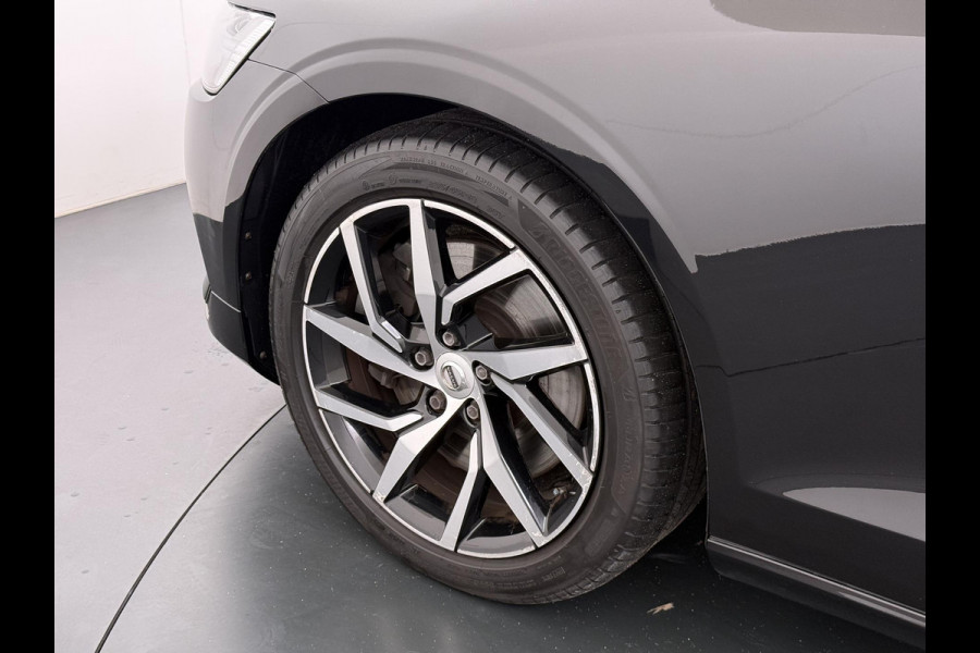 Volvo V60 2.0 T5 Inscription VOLVO DEALER ONDERHOUDEN | FULL OPTIONS| BOWERS & WILKINS| ELEK. TREKHAAK| PANO| STOELVENTILATIE| HUD| ACHTERBANK VERWARMD| ORIG. NL NAP|