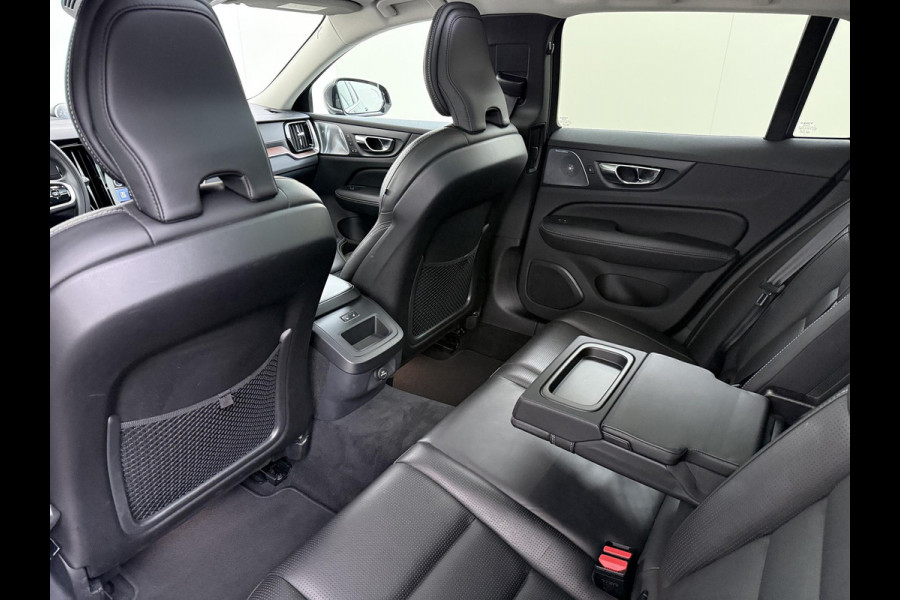 Volvo V60 2.0 T5 Inscription VOLVO DEALER ONDERHOUDEN | FULL OPTIONS| BOWERS & WILKINS| ELEK. TREKHAAK| PANO| STOELVENTILATIE| HUD| ACHTERBANK VERWARMD| ORIG. NL NAP|