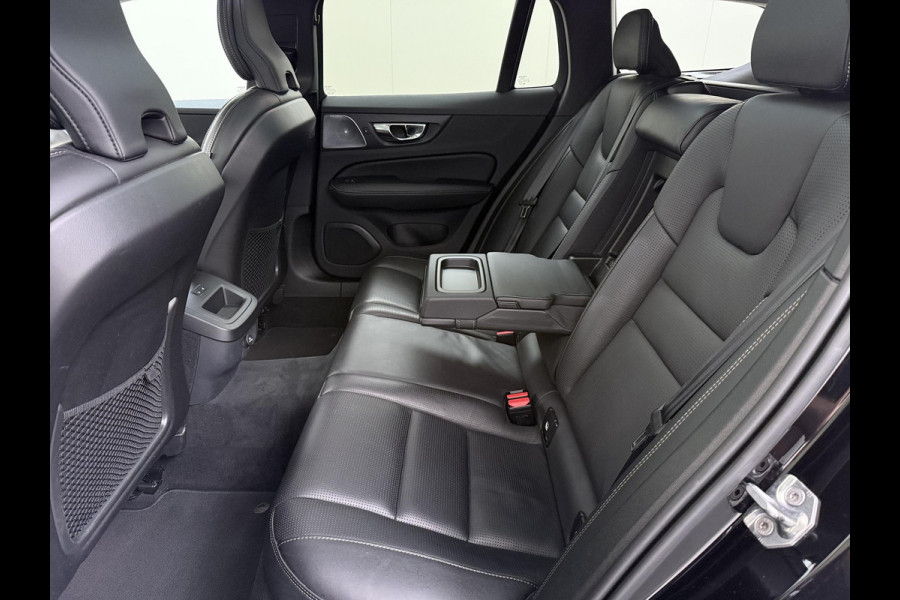 Volvo V60 2.0 T5 Inscription VOLVO DEALER ONDERHOUDEN | FULL OPTIONS| BOWERS & WILKINS| ELEK. TREKHAAK| PANO| STOELVENTILATIE| HUD| ACHTERBANK VERWARMD| ORIG. NL NAP|