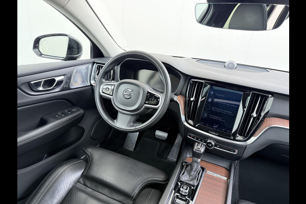 Volvo V60 2.0 T5 Inscription VOLVO DEALER ONDERHOUDEN | FULL OPTIONS| BOWERS & WILKINS| ELEK. TREKHAAK| PANO| STOELVENTILATIE| HUD| ACHTERBANK VERWARMD| ORIG. NL NAP|