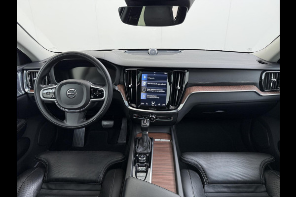 Volvo V60 2.0 T5 Inscription VOLVO DEALER ONDERHOUDEN | FULL OPTIONS| BOWERS & WILKINS| ELEK. TREKHAAK| PANO| STOELVENTILATIE| HUD| ACHTERBANK VERWARMD| ORIG. NL NAP|