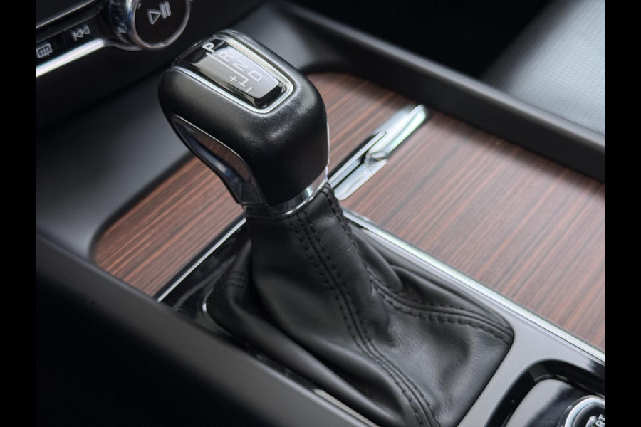 Volvo V60 2.0 T5 Inscription VOLVO DEALER ONDERHOUDEN | FULL OPTIONS| BOWERS & WILKINS| ELEK. TREKHAAK| PANO| STOELVENTILATIE| HUD| ACHTERBANK VERWARMD| ORIG. NL NAP|